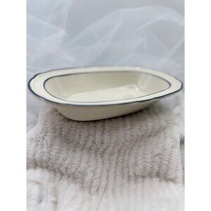 Cumberland Brambleberry Stoneware Oval Serving Dish 10 Inch